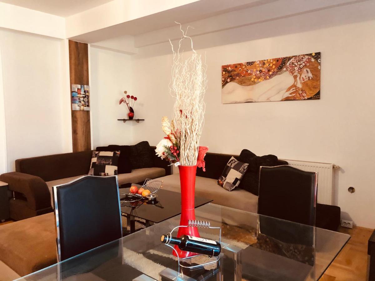 Apartments Near City Center Скоп'є Екстер'єр фото